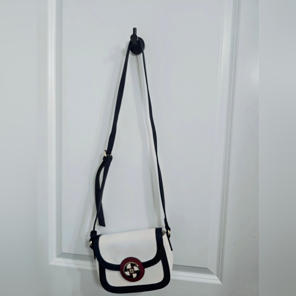 Ara Handbags - Ara Elegant White and Navy Blue Crossbody Bag